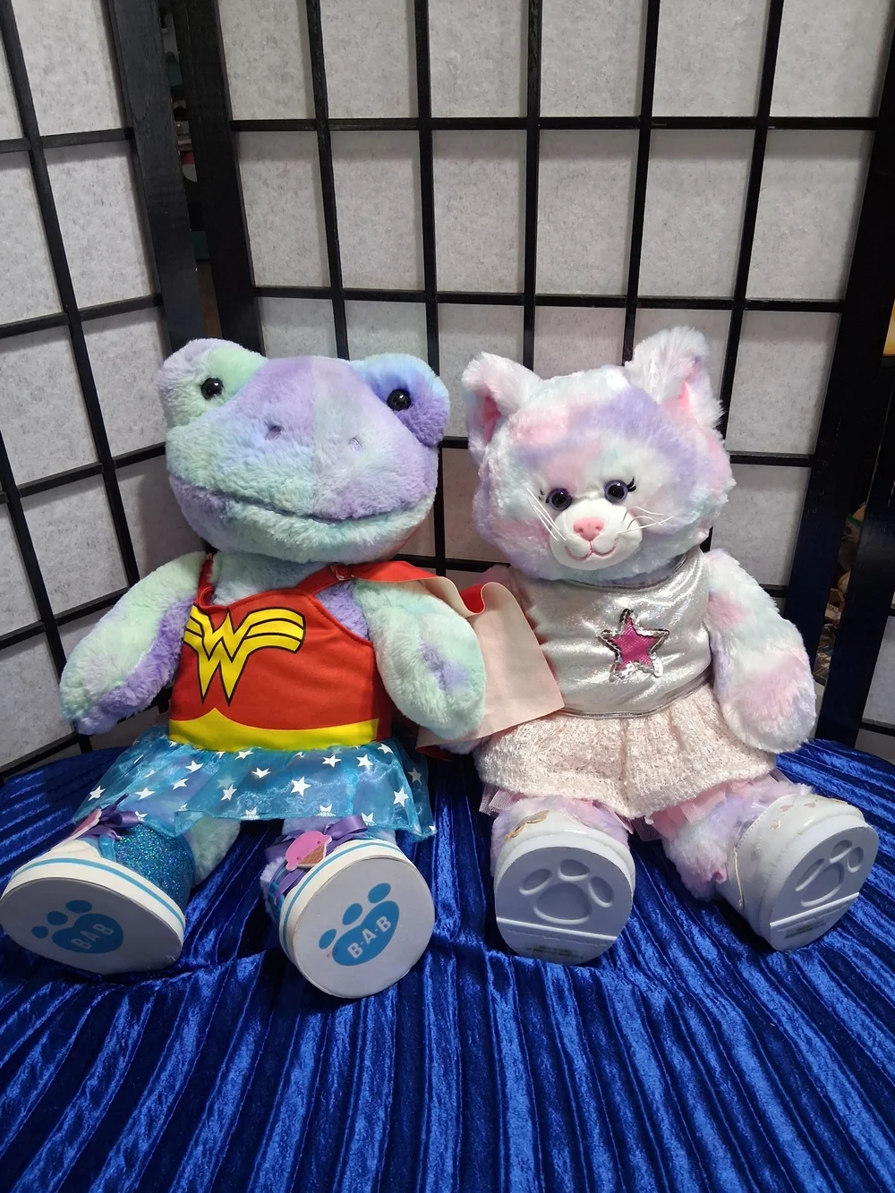 Build-A-Bear Multicolor Frog Plush in Wonder Cape Outfit
